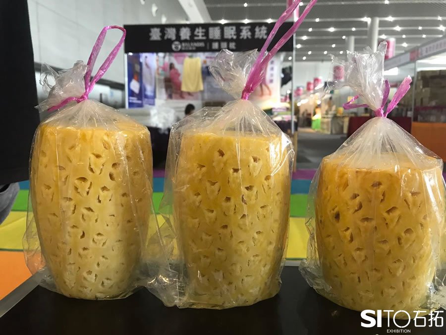 逛惠州台湾精品博览会尝特色美食